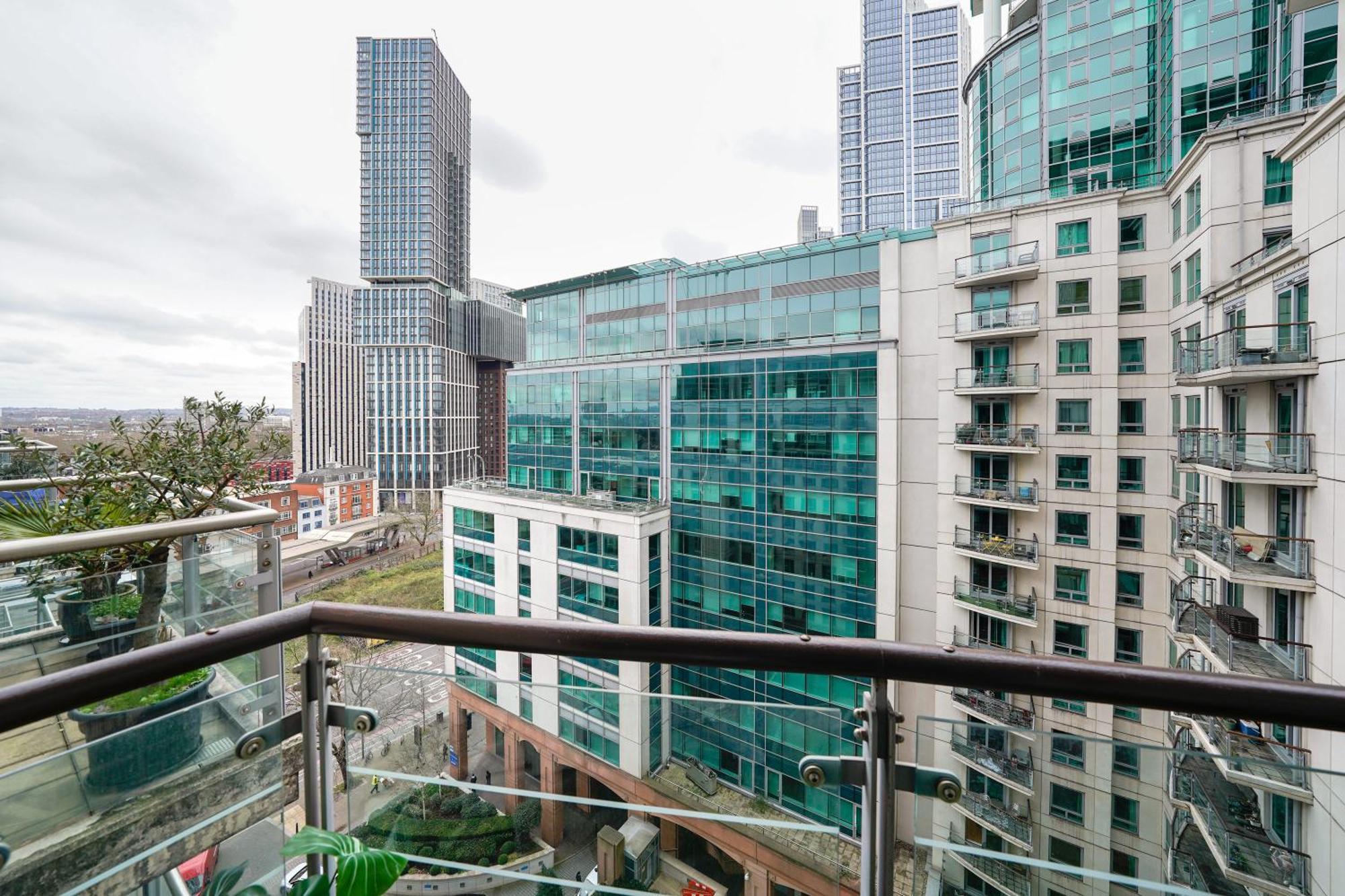 شقة St George Wharf لندن المظهر الخارجي الصورة