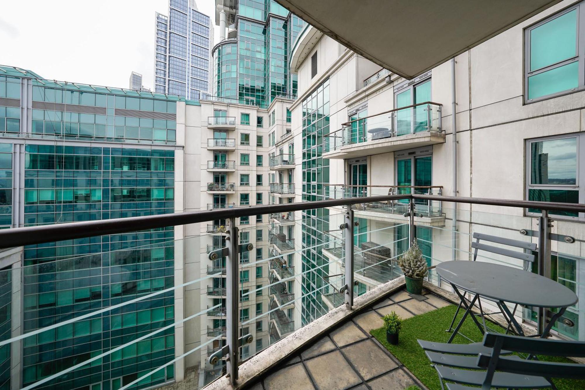 شقة St George Wharf لندن المظهر الخارجي الصورة
